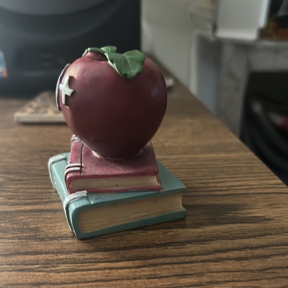 Teacher desk accent - Picture 2 of 5